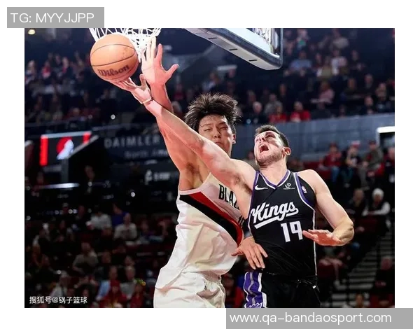 克林根谈与杨瀚森默契配合每日争抢篮板共同提升技艺