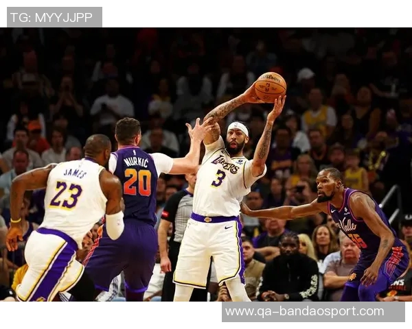 浓眉强势回归全场最高24分14板下半场独得20分助球队反弹 浓眉强势回归全场最高24分14板下半场独得20分助球队反弹